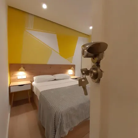 Good Energy Rooms Alicante Exterior photo